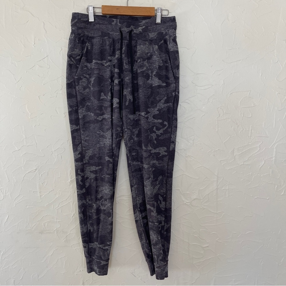 Lululemon Ready To Rulu Pant *Updated. Incognito Camo HTR Black / Black. Size 6 - Picture 3 of 7